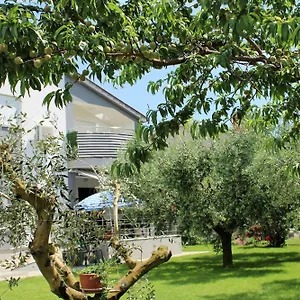 rezervirajte ovdje